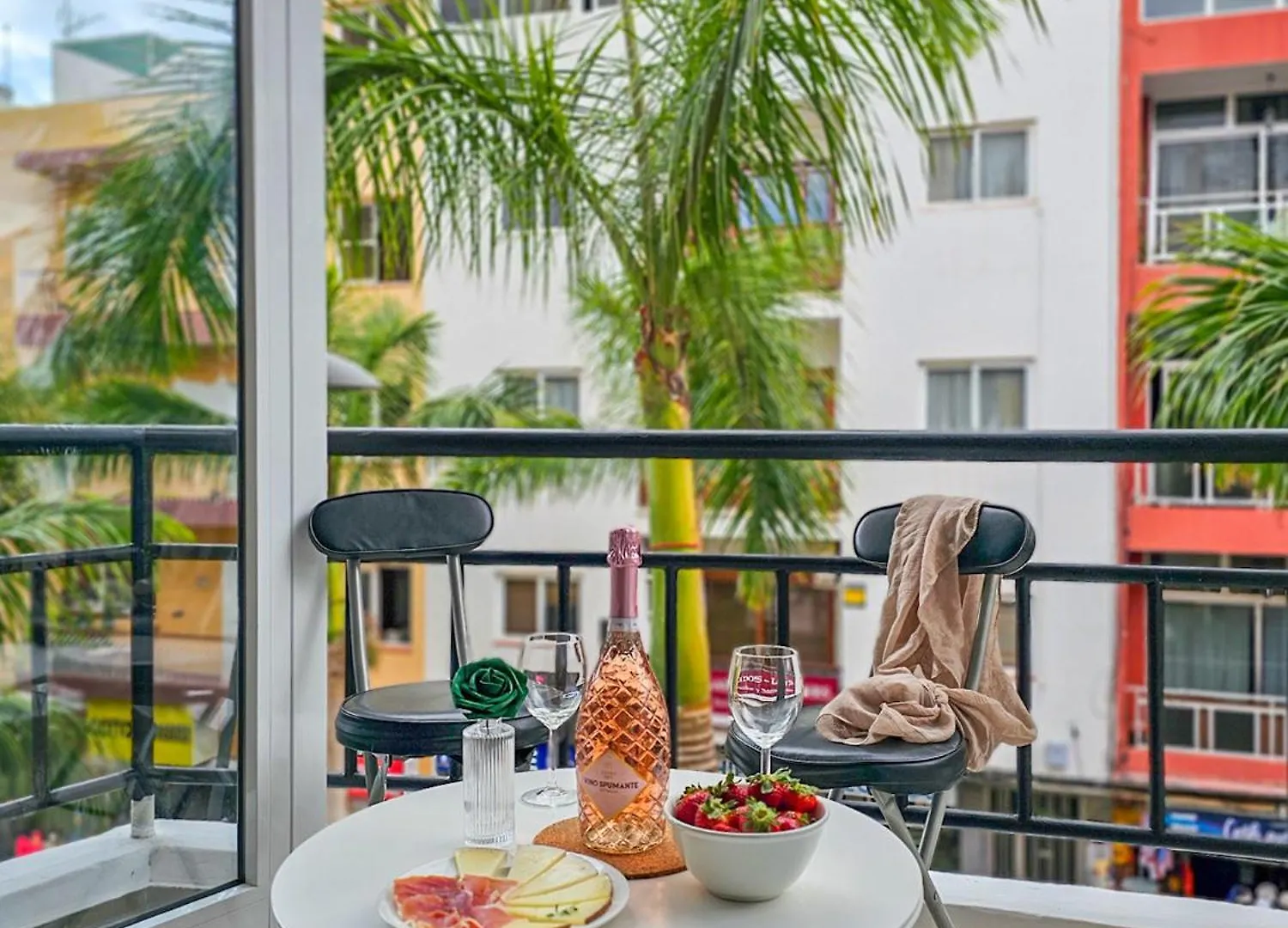 Palms2Beach Appartement - 200M Van Strand Met Airco En Wifi لوس كريستيانوس